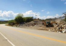 «Es nivel India»: activista denuncia contaminación en carreteras dominicanas
